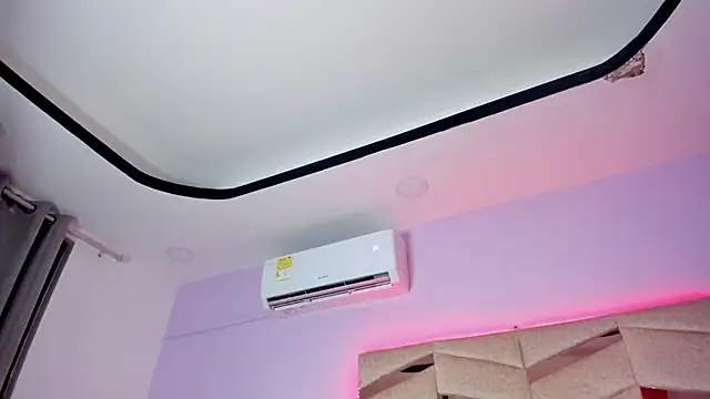 SaraRoy  online show from September 15, 2025, 7:36 pm