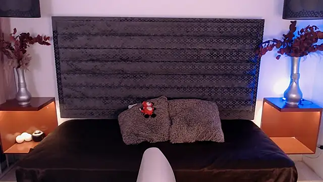 Snapshot of AitanaEvans chatting on March 13, 2025, 11:49 pm AitanaEvans online show from March 13, 2025, 11:49 pm