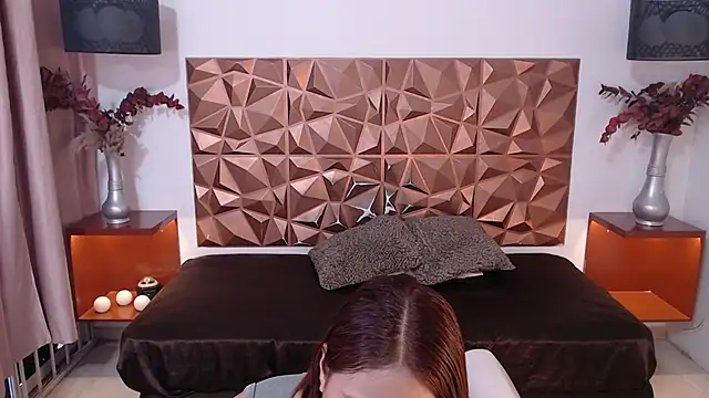 Snapshot of AitanaEvans chatting on March 6, 2025, 8:27 pm AitanaEvans online show from March 6, 2025, 8:27 pm