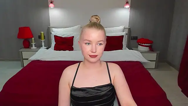 shy  lady online show from May 2, 2026, 6:35 pm