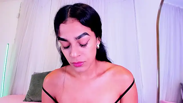 Snapshot of Yasiir_0229 chatting on October 11, 2025, 4:24 am Yasiir 0229 online show from October 11, 2025, 4:24 am