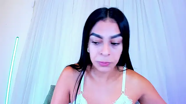 Snapshot of Yasiir_0229 chatting on October 3, 2025, 4:36 am Yasiir 0229 online show from October 3, 2025, 4:36 am