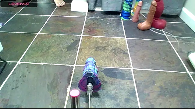 MILFandDILF3 online show from October 7, 2025, 9:05 pm