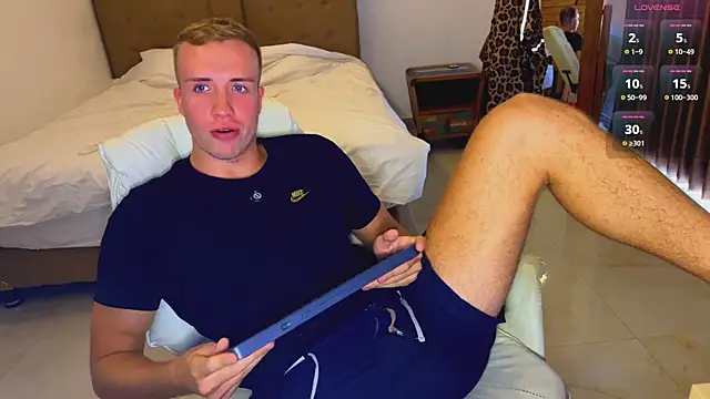 tommy cumfinger online show from May 11, 2026, 3:08 am
