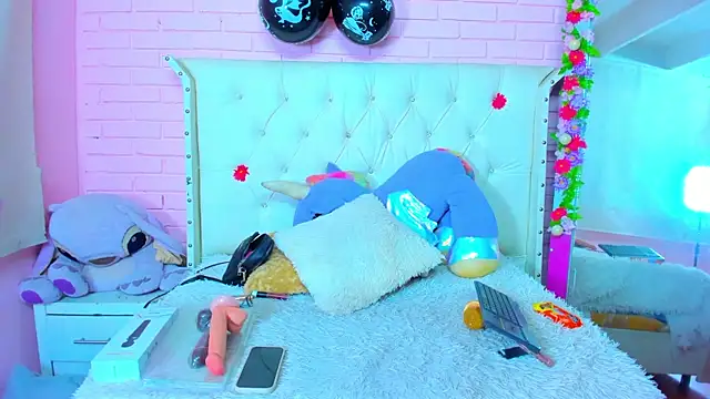 Melissa walker  online show from October 18, 2025, 12:07 pm