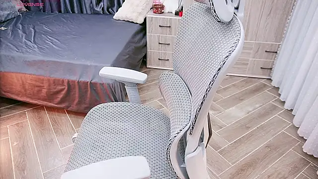 LY 26 online show from December 1, 2024, 7:52 pm