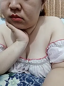 Snapshot of VyOanh2K chatting on July 9, 2026, 4:06 pm VyOanh2K online show from July 9, 2026, 4:06 pm