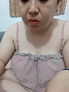 Snapshot of VyOanh2K chatting on July 14, 2026, 3:29 pm VyOanh2K online show from July 14, 2026, 3:29 pm