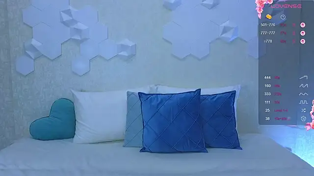 Lynna Sparks online show from October 7, 2025, 2:56 am