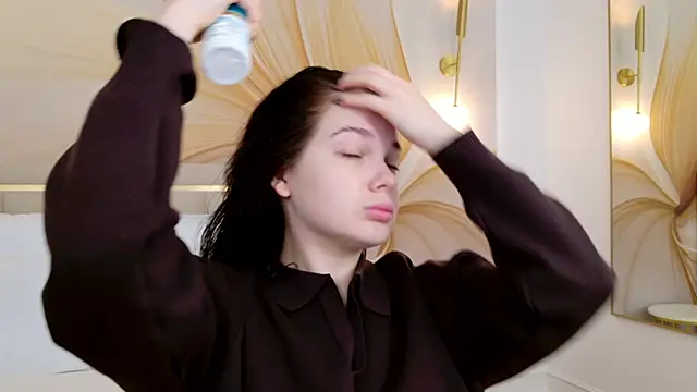 DeniseReese online show from September 24, 2025, 2:07 am