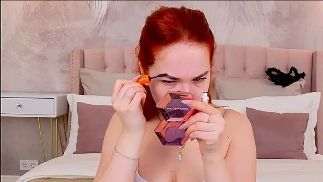 DeniseReese online show from October 29, 2025, 2:54 am