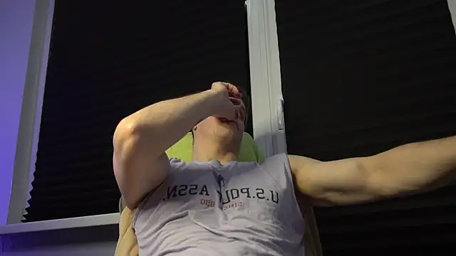 Bruno Banani online show from November 9, 2025, 3:05 pm