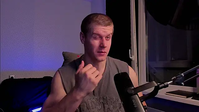 Bruno Banani online show from September 30, 2025, 5:30 pm