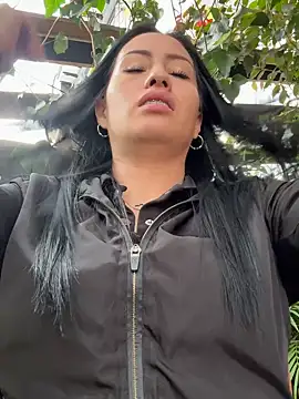 Sara luna  online show from March 13, 2025, 9:37 pm