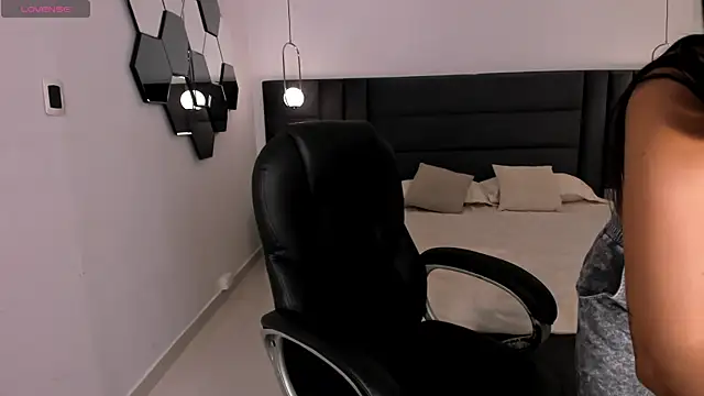 AbbyDalton online show from October 13, 2025, 4:52 pm