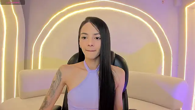 Snapshot of HannahJamesX chatting on March 13, 2026, 12:54 pm HannahJamesX online show from March 13, 2026, 12:54 pm