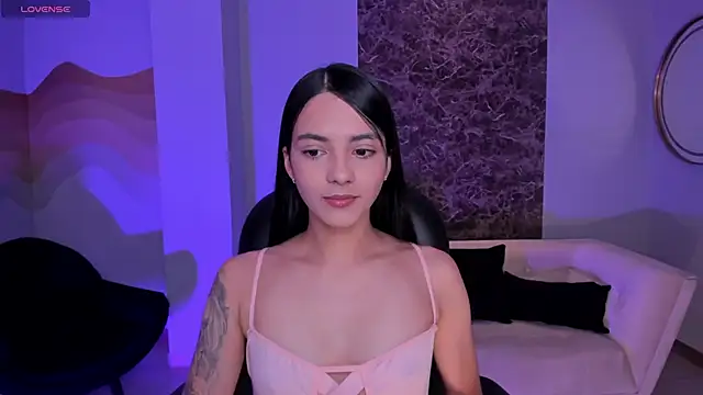 HannahJamesX online show from February 26, 2025, 6:48 pm