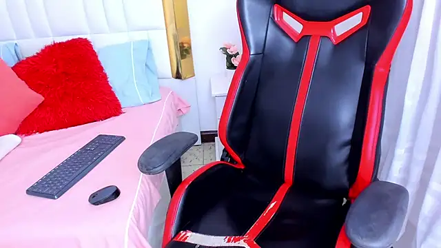 MadelineJackson online show from March 23, 2025, 12:04 am