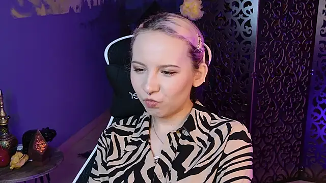 JasmineMilko online show from March 16, 2025, 8:10 am