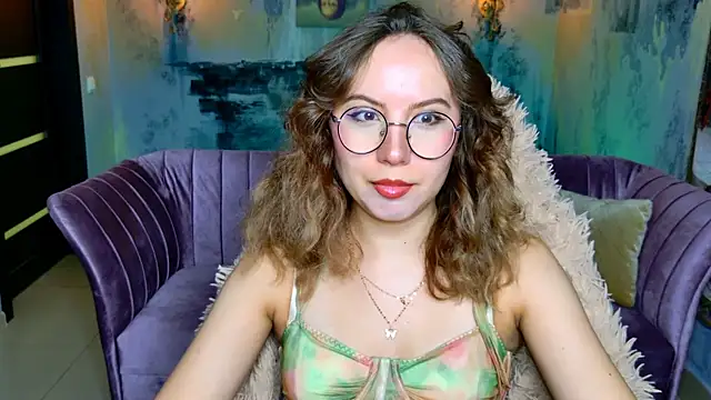 JasmineMilko online show from June 17, 2026, 5:07 am