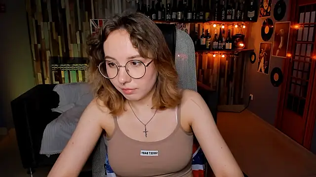 JasmineMilko online show from March 2, 2026, 7:15 am