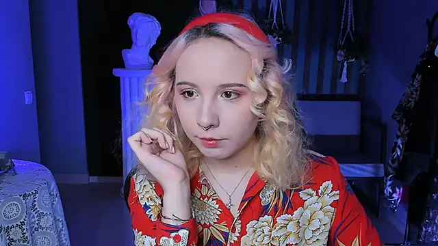 JasmineMilko online show from March 20, 2025, 5:02 am