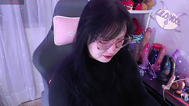 Snapshot of LiloMoon69 chatting on March 5, 2026, 2:24 pm LiloMoon69 online show from March 5, 2026, 2:24 pm