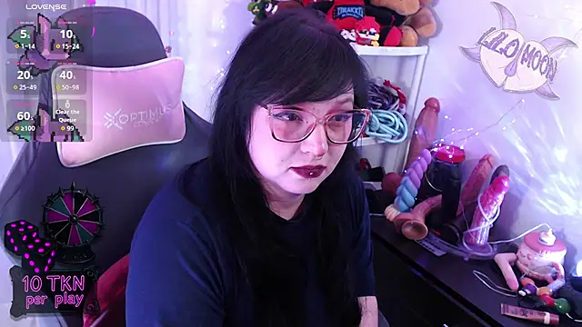 Snapshot of LiloMoon69 chatting on February 10, 2026, 1:15 am LiloMoon69 online show from February 10, 2026, 1:15 am