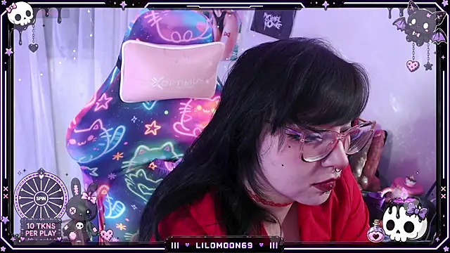 LiloMoon69 online show from July 19, 2026, 6:55 am