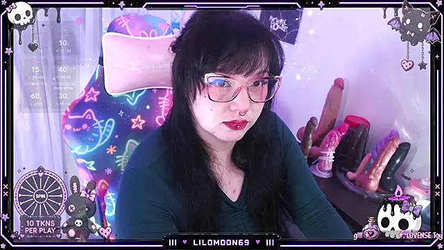 LiloMoon69 online show from July 5, 2026, 7:37 am