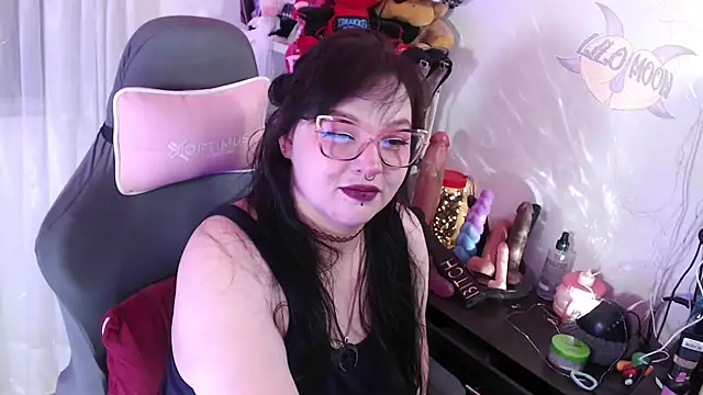 LiloMoon69 online show from September 10, 2025, 12:04 pm