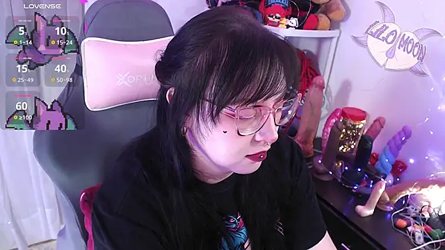 Snapshot of LiloMoon69 chatting on March 14, 2026, 2:23 pm LiloMoon69 online show from March 14, 2026, 2:23 pm