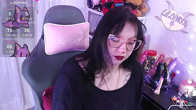 Snapshot of LiloMoon69 chatting on March 10, 2026, 2:32 pm LiloMoon69 online show from March 10, 2026, 2:32 pm