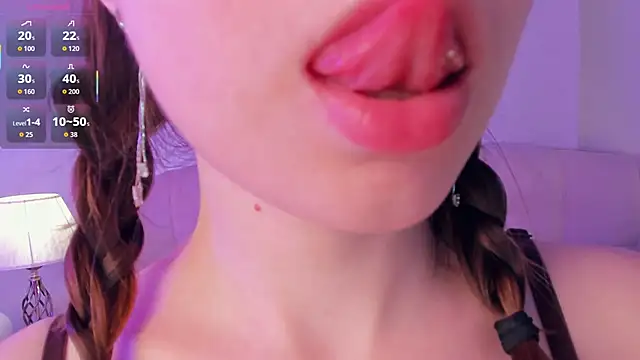 DominikaElis online show from June 14, 2026, 2:24 am