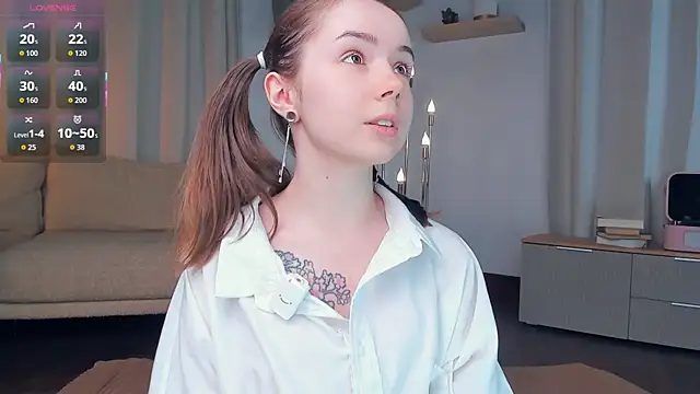 DominikaElis online show from June 12, 2026, 8:28 pm