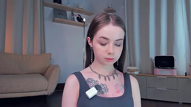 DominikaElis online show from June 24, 2026, 9:12 pm