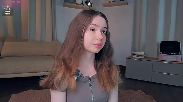 DominikaElis online show from May 8, 2026, 8:01 pm