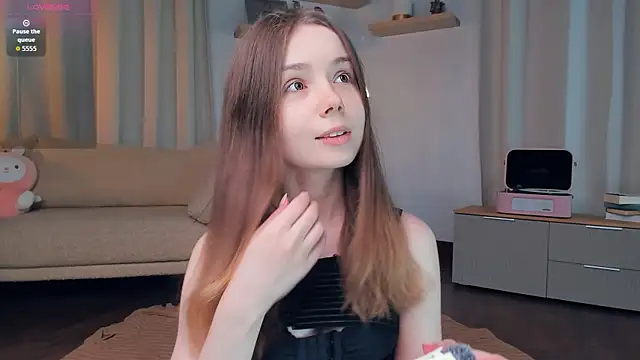 DominikaElis online show from April 24, 2026, 7:49 pm