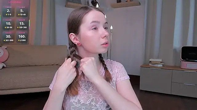 DominikaElis online show from July 16, 2026, 7:33 pm