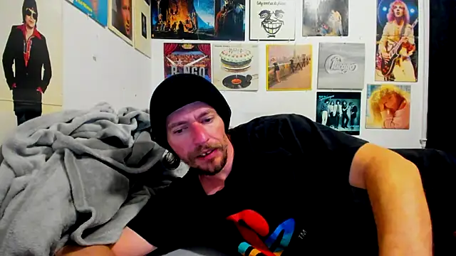 cloudyystar666 online show from December 14, 2025, 4:08 am