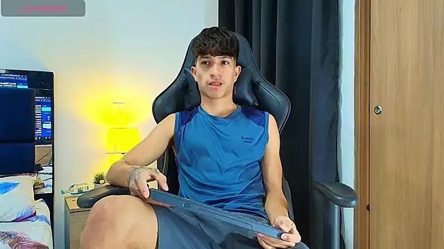  CamiloBass online show from April 23, 2026, 1:01 am