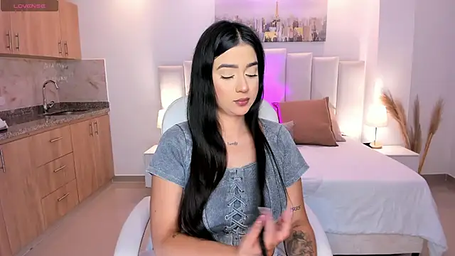 Snapshot of amelie_jhons chatting on February 27, 2026, 11:37 pm amelie jhons online show from February 27, 2026, 11:37 pm