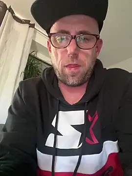 Snapshot of DonKazik chatting on September 20, 2025, 9:36 am DonKazik online show from September 20, 2025, 9:36 am