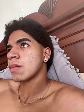 JoanG10 online show from November 15, 2025, 4:55 pm