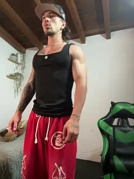 Valentino Xander online show from February 5, 2026, 4:30 am