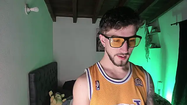 Valentino Xander online show from March 22, 2025, 1:54 am