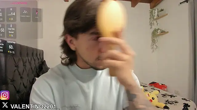 Valentino Xander online show from October 12, 2025, 12:23 am