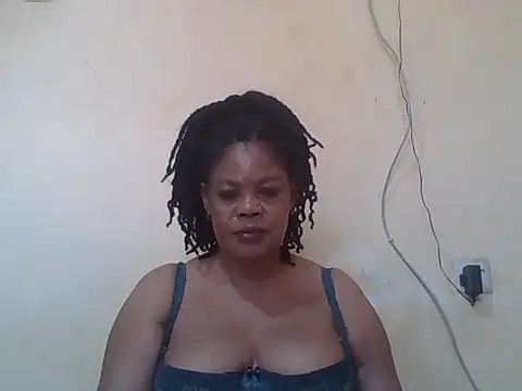 ANALQUEEN4 online show from May 1, 2026, 1:38 pm