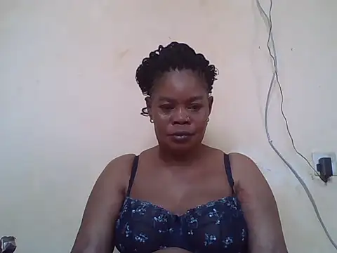 Snapshot of ANALQUEEN4 chatting on February 12, 2026, 6:24 am ANALQUEEN4 online show from February 12, 2026, 6:24 am