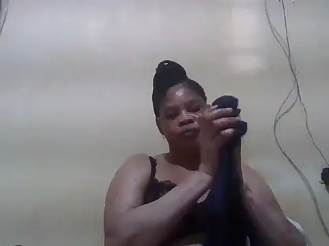 ANALQUEEN4 online show from August 5, 2026, 6:24 pm